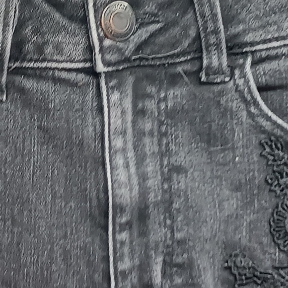 American Eagle Outfitters Black Shortie Denim Crochet Detail Shorts Size:4 26x2 - Picture 9 of 15